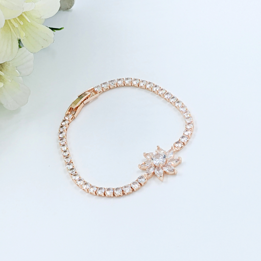 Sparkling Crystal Flower women's bracelet