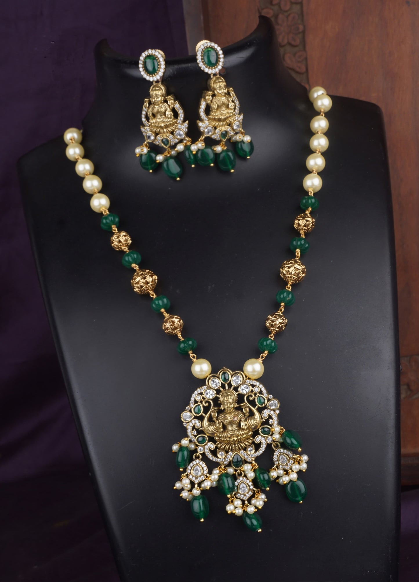 Victorian Mehandi Traditional Pearl and Gemstone Jewelry Set