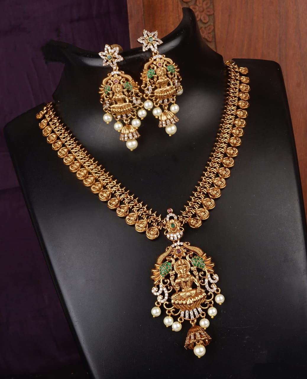 Temple Jewelry Set with Goddess Lakshmi Pendant